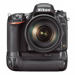 D750