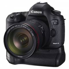 EOS 5D mark III + EF 24-70 mm 1:2,8L II USM